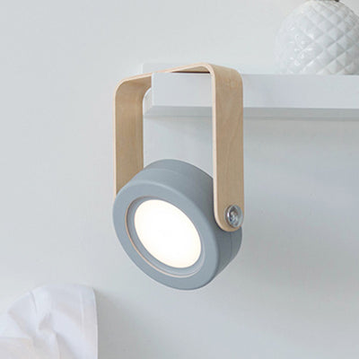 مصباح طاولة LED حديث على الطراز الاسكندنافي قابل للطي ومحمول بأسطوانة خشبية وحديدية لغرفة النوم 