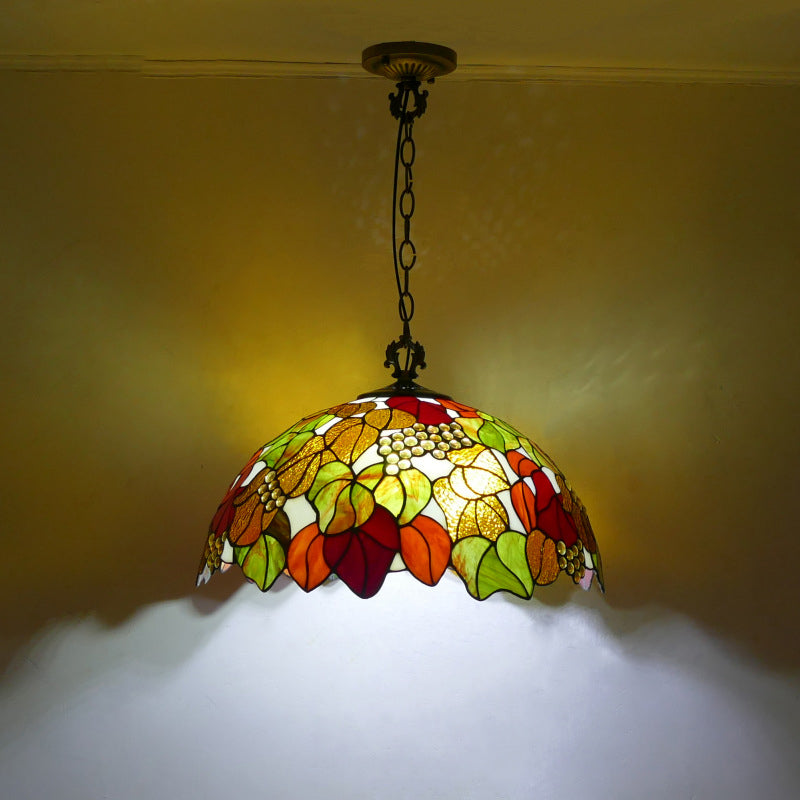 Lustre suspendu à 3 lumières en verre teinté en métal à motif de fleur ronde traditionnelle Tiffany pour chambre 