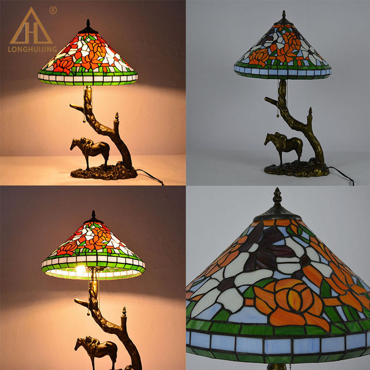 Lampe de table à deux lumières avec abat-jour en verre teinté en forme de cône rond traditionnel Tiffany en fer pour chambre 