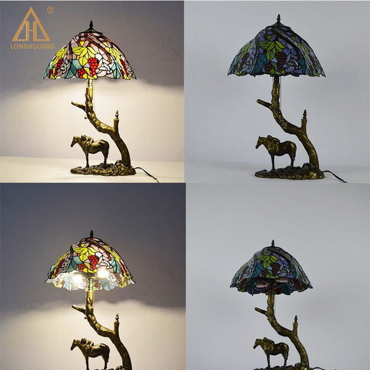 Lampe de table à deux lumières avec abat-jour en verre teinté en forme de cône rond traditionnel Tiffany en fer pour chambre 