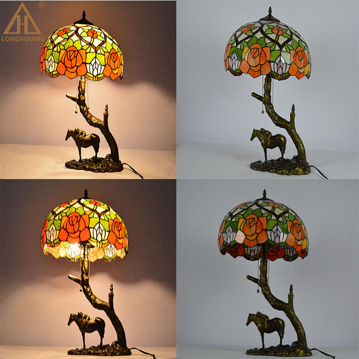 Lampe de table à deux lumières avec abat-jour en verre teinté en forme de cône rond traditionnel Tiffany en fer pour chambre 