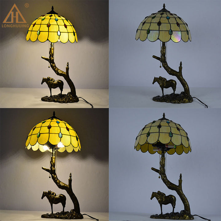 Lampe de table à deux lumières avec abat-jour en verre teinté en forme de cône rond traditionnel Tiffany en fer pour chambre 
