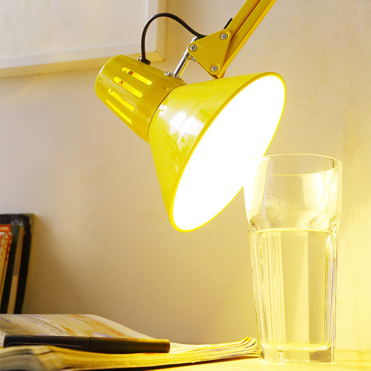 Lampe de sol contemporaine scandinave ronde en fer à 1 lumière avec pivot rétractable pour chambre 