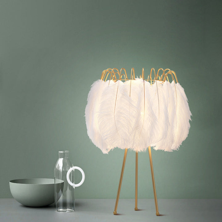 Lámpara de mesa de metal con forma de pluma Art Deco moderna de 1 luz para dormitorio 