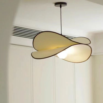 Lámpara colgante de 1 luz de tela de hierro curvado con forma de chip de patata creativa contemporánea para dormitorio 