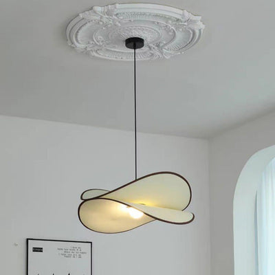 Lámpara colgante de 1 luz de tela de hierro curvado con forma de chip de patata creativa contemporánea para dormitorio 
