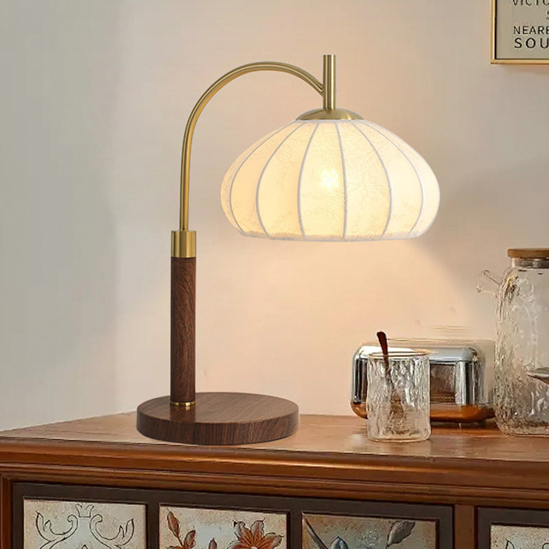 Lámpara de mesa de 1 luz de tela de hierro con forma de cono ovalado redondo impreso en chino tradicional para sala de estar 