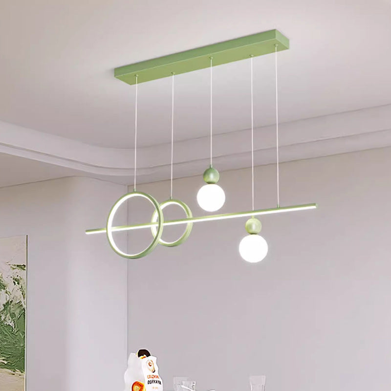 Suspension LED contemporaine scandinave crème linéaire ronde orbe en fer moulé par rotation pour salle à manger 
