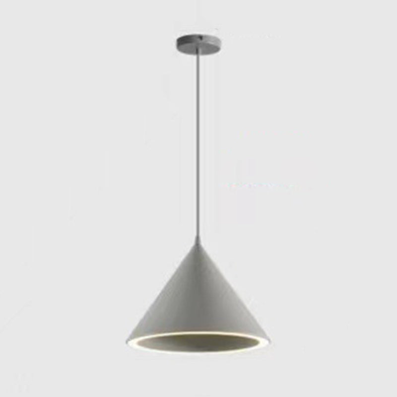 Lustre à LED contemporain en fer en forme de cône rond macaron scandinave pour chambre 