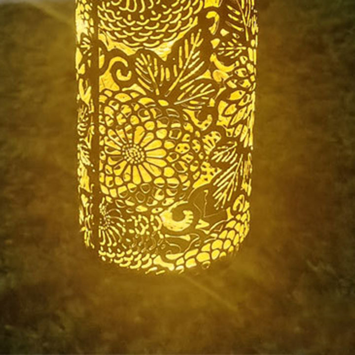Lumière extérieure LED en fer avec motif de feuille et libellule, cylindre creux étanche et créatif contemporain pour jardin 