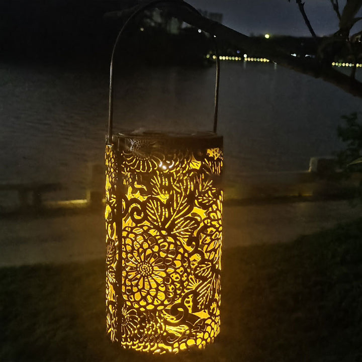 Lumière extérieure LED en fer avec motif de feuille et libellule, cylindre creux étanche et créatif contemporain pour jardin 