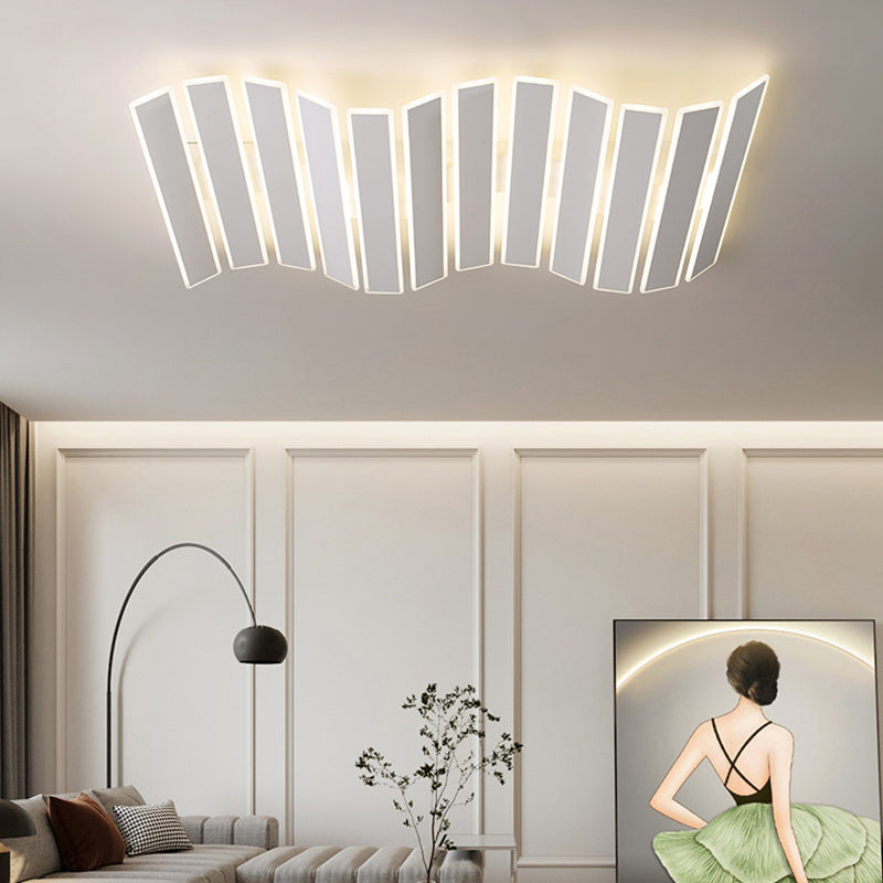 Plafonnier LED en acrylique et fer de forme rectangulaire avec agencement minimaliste moderne en vague en arête de poisson pour chambre 