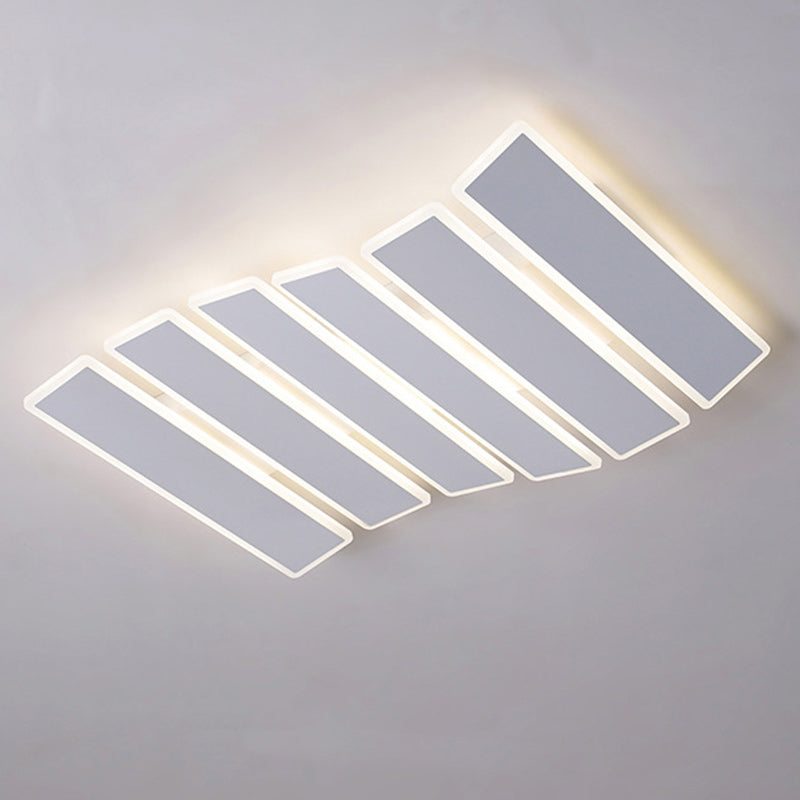 Plafonnier LED en acrylique et fer de forme rectangulaire avec agencement minimaliste moderne en vague en arête de poisson pour chambre 
