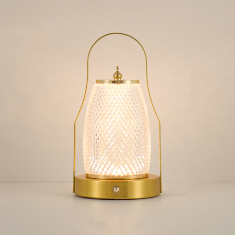 Lampe de table LED en acrylique et fer de forme ronde avec base ronde et motif de montagne pour chambre à coucher 