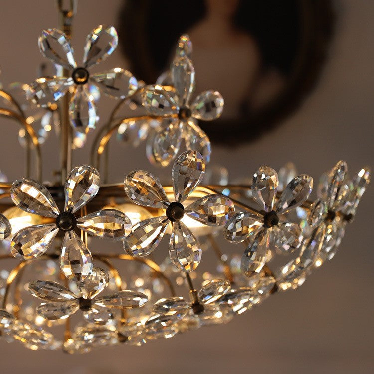Lustre traditionnel français rond en cuivre avec cristaux et 6/8 lumières pour chambre 