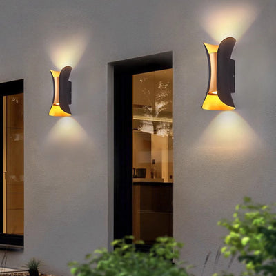 Applique murale LED moderne minimaliste étanche en aluminium cylindrique incurvé en verre pour l'extérieur 