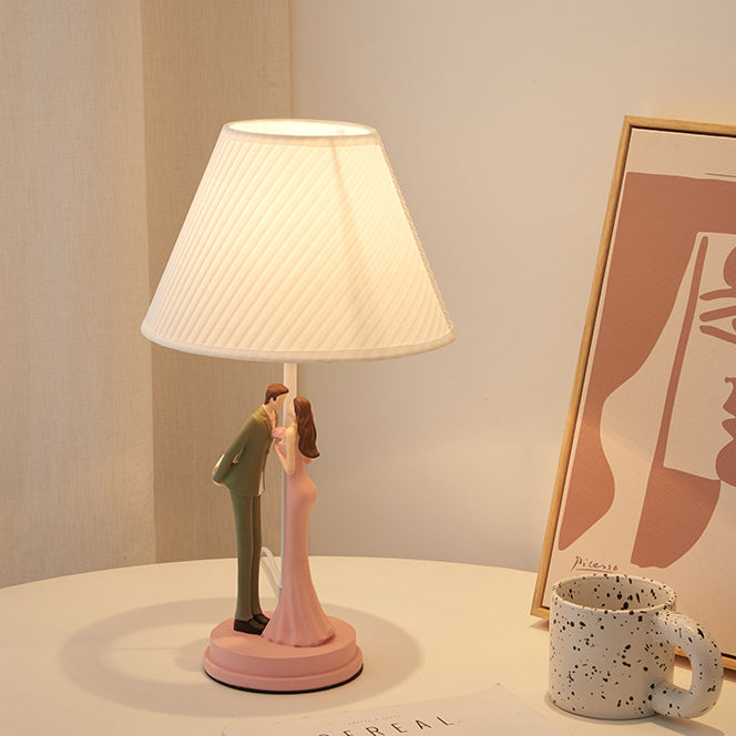 Moderne Art Deco Hochzeits-Paar Runde Prisma Harz Eisen Stoff 1-Licht Tischlampe Für Schlafzimmer 