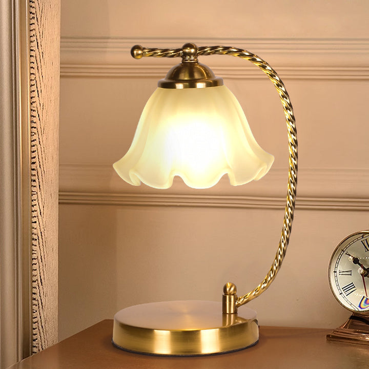 Lampe de table moderne Art Déco florale ronde en fer et verre à 1 lumière pour chambre 
