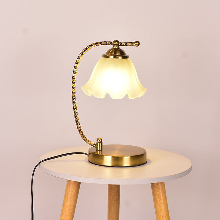 Lampe de table moderne Art Déco florale ronde en fer et verre à 1 lumière pour chambre 