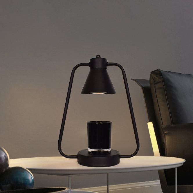 Lampe de table en fer prismatique ronde scandinave contemporaine à 1 lumière avec cire fondue pour chambre 