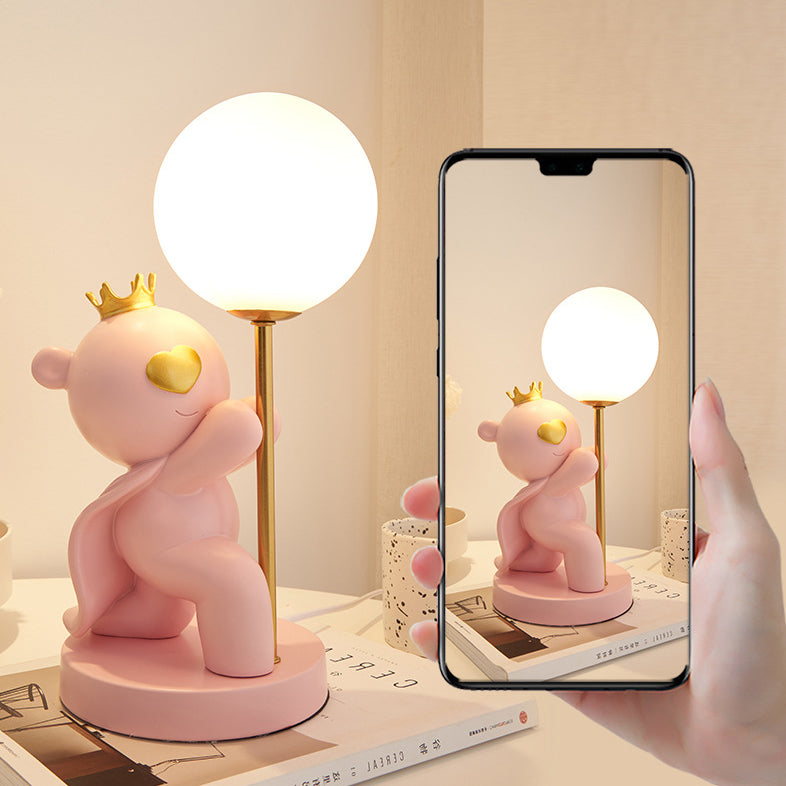 Zeitgenössische kreative Cartoon süße Kronen-Bär runde Harzglas 1-Licht Tischlampe für das Schlafzimmer 
