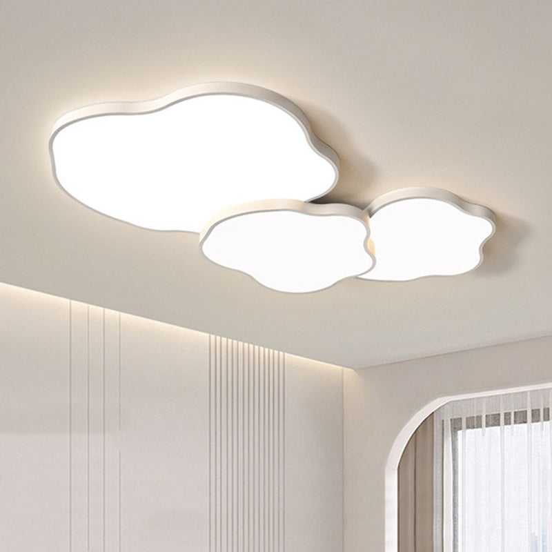 Plafonnier LED en forme de nuage minimaliste moderne en fer et acrylique pour chambre à coucher 