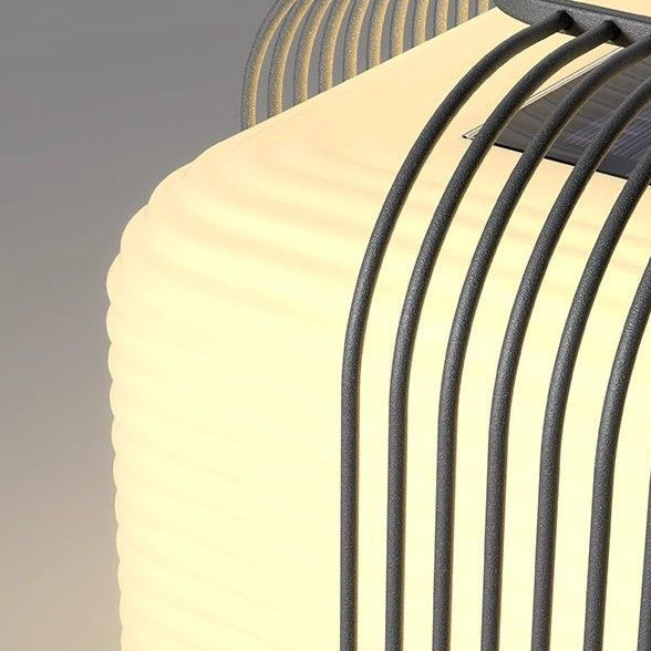 ضوء خارجي LED مربع من الفولاذ المقاوم للصدأ مقاوم للماء بالطاقة الشمسية بتصميم حديث وبسيط للاستخدام الخارجي 