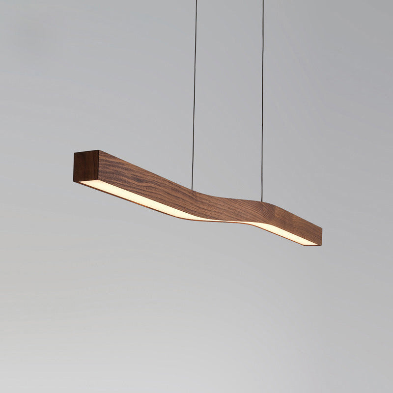 Moderne minimalistische rechteckige lineare Holzmaserung Eisen LED Kronleuchter für das Esszimmer 