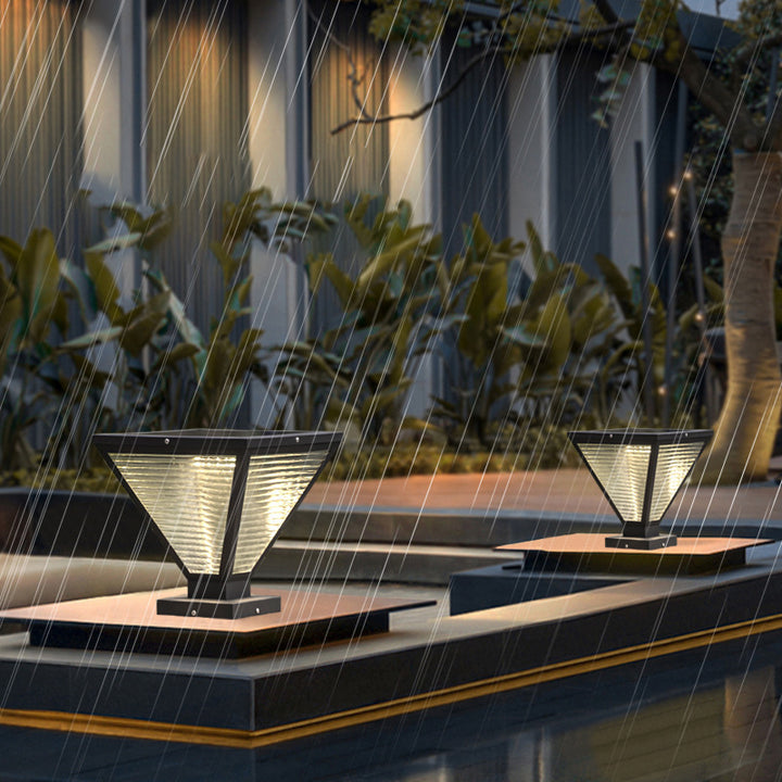 Moderner minimalistischer wasserdichter quadratischer prismatischer Edelstahl-Glas-1-Licht-Außenleuchte für die Terrasse 