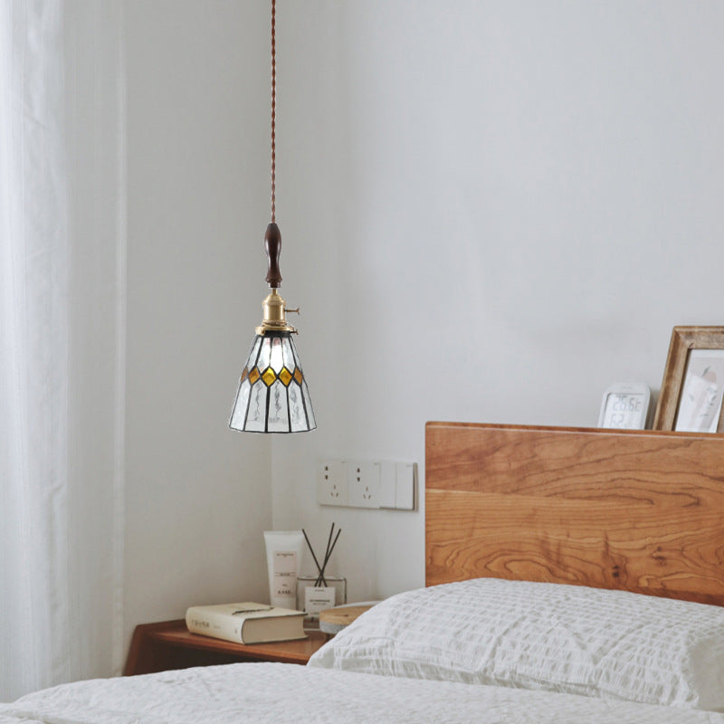 Moderner Art Deco Kegelprisma Kupferglas 1-Licht Pendelleuchte für das Schlafzimmer 