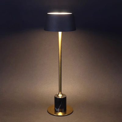 مصباح طاولة LED من الرخام الأكريليك الحديدي الأسطواني المستدير المحمول بتصميم حديث بسيط لغرفة النوم 