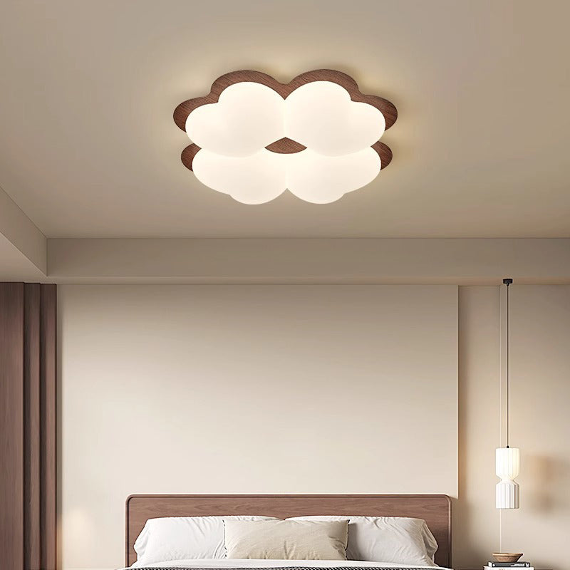 Luz de techo empotrada LED de hierro PE con forma de trébol creativo contemporáneo para dormitorio 