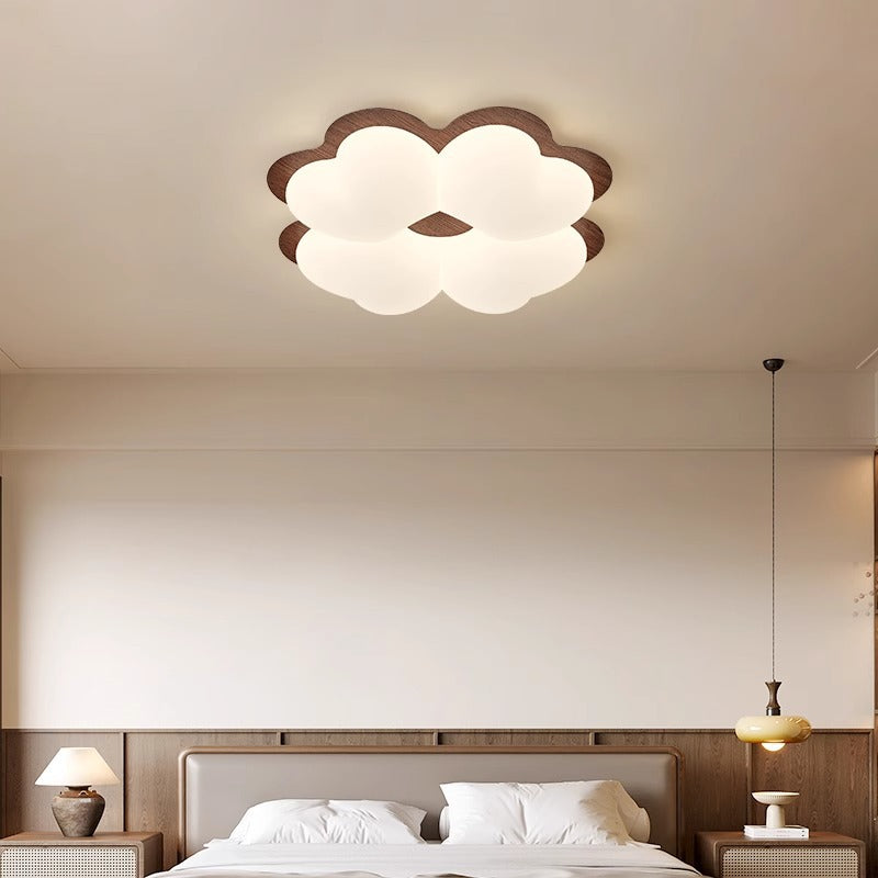 Luz de techo empotrada LED de hierro PE con forma de trébol creativo contemporáneo para dormitorio 