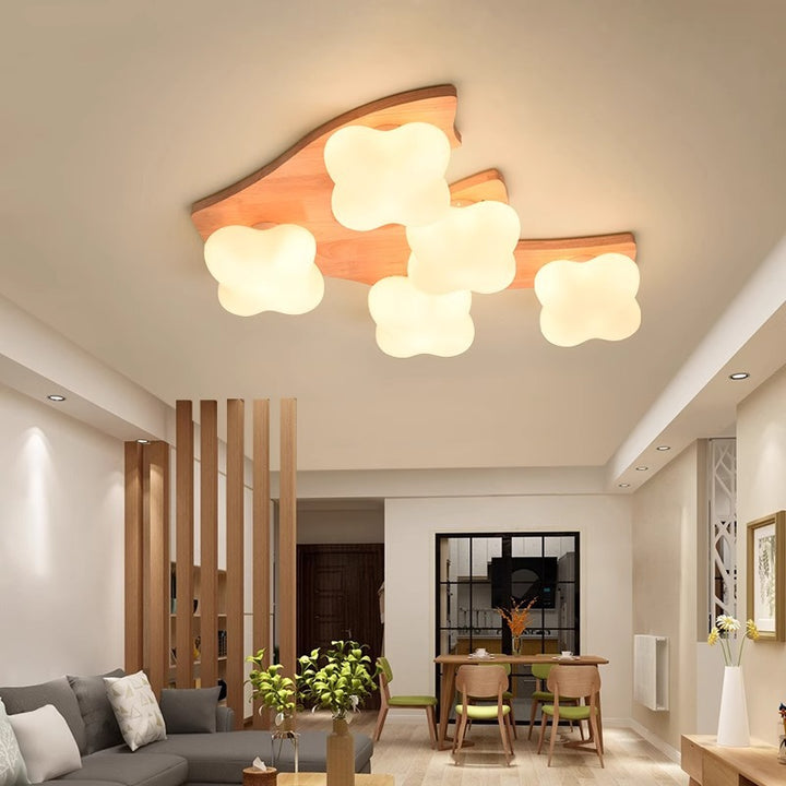 Zeitgenössische kreative Creme-Wolkenform Rhombus Rubberwood Glas 3/5 Licht halb bündige Deckenleuchte für Schlafzimmer 