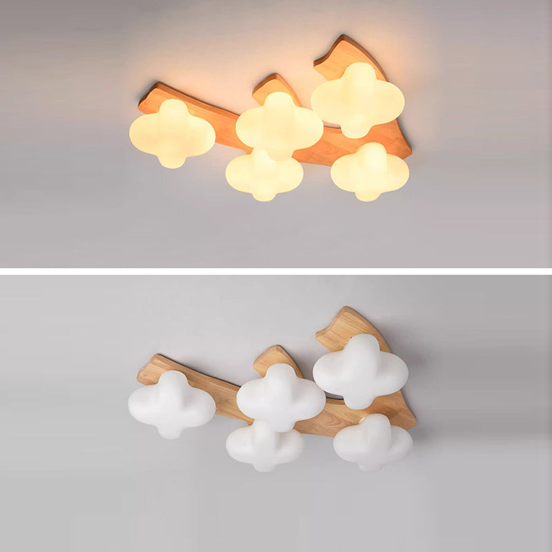 Zeitgenössische kreative Creme-Wolkenform Rhombus Rubberwood Glas 3/5 Licht halb bündige Deckenleuchte für Schlafzimmer 