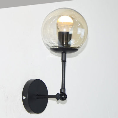 Applique murale contemporaine scandinave en fer et verre avec une ampoule magique pour chambre à coucher 