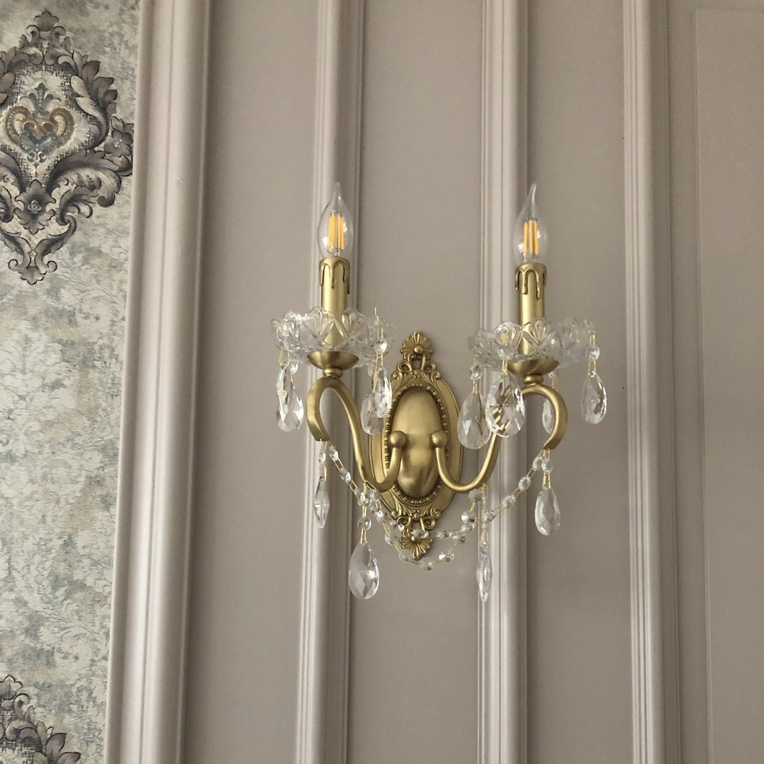 Lampe murale à deux lumières en cristal de cuivre en forme de bougie française traditionnelle pour chambre à coucher 
