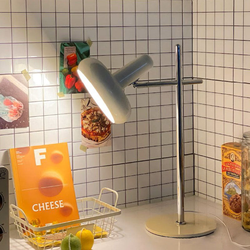 Lampe de table LED en fer avec abat-jour rotatif rond en crème USB scandinave contemporaine pour chambre à coucher 