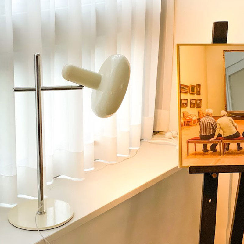 Lampe de table LED en fer avec abat-jour rotatif rond en crème USB scandinave contemporaine pour chambre à coucher 