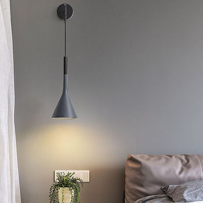 Moderne minimalistische runde Kegel-Eisen-Wandleuchte mit 1 Licht für Schlafzimmer 
