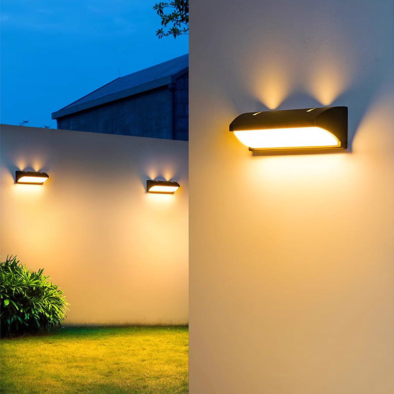 Moderne minimalistische wasserdichte rechteckige ovale PC Aluminium LED Wandleuchte für den Außenbereich 