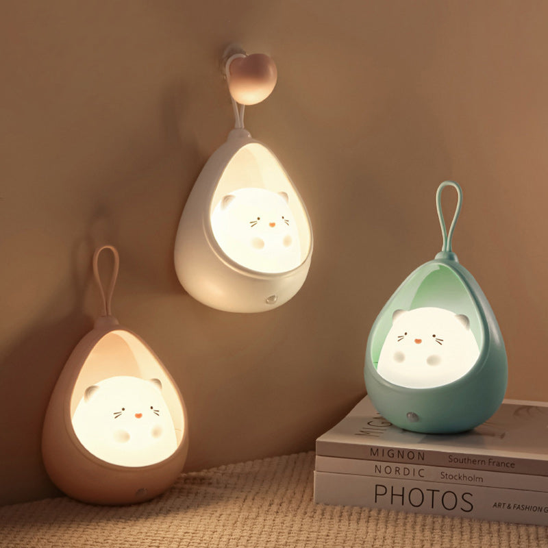 Zeitgenössische kreative USB-Katzen-Hasen-Dreieck-Kegel-ABS-Silikon-LED-Tischlampe für das Schlafzimmer 