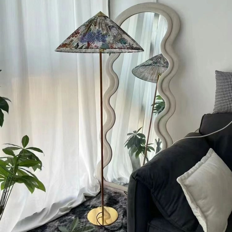Moderner minimalistischer Regenschirmkegel Eisen Bambus Stoff 3-Licht Stehlampe für Wohnzimmer 
