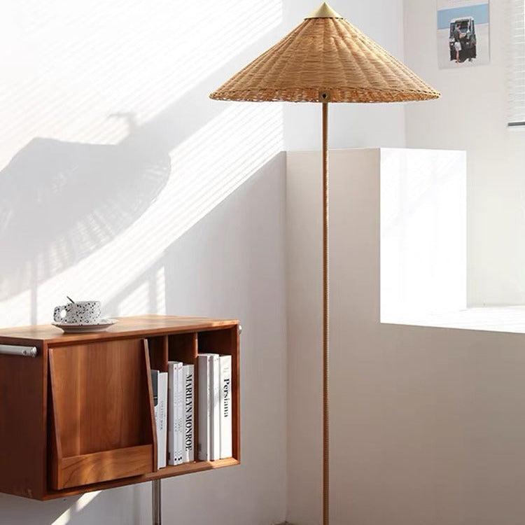 Moderner minimalistischer Regenschirmkegel Eisen Bambus Stoff 3-Licht Stehlampe für Wohnzimmer 