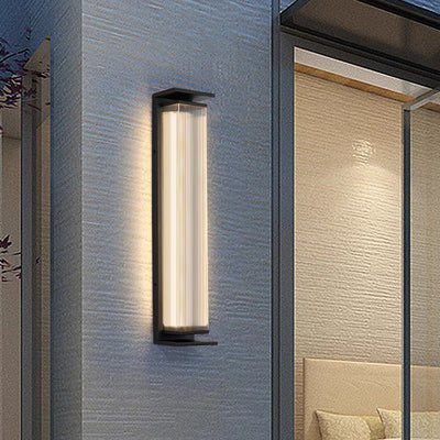 Moderne minimalistische rechteckige Wandleuchte aus Edelstahl und Acryl mit LED für den Außenbereich 