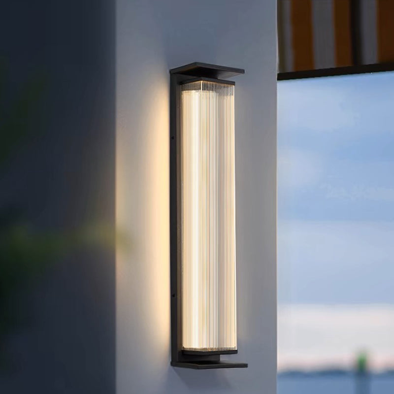 Moderne minimalistische rechteckige Wandleuchte aus Edelstahl und Acryl mit LED für den Außenbereich 