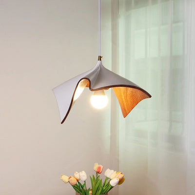 Suspension Luminaire Contemporain Créatif en Forme de Chauve-Souris en Résine de Fer à 1 Lumière pour Salle à Manger 
