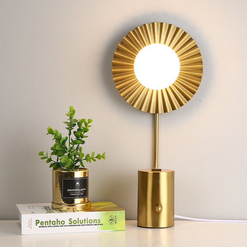 Moderne minimalistische runde Kugelzylinder-Hardware-Glas-1-Licht-Tischlampe für das Schlafzimmer 