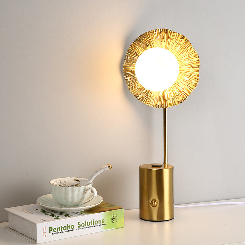 Moderne minimalistische runde Kugelzylinder-Hardware-Glas-1-Licht-Tischlampe für das Schlafzimmer 