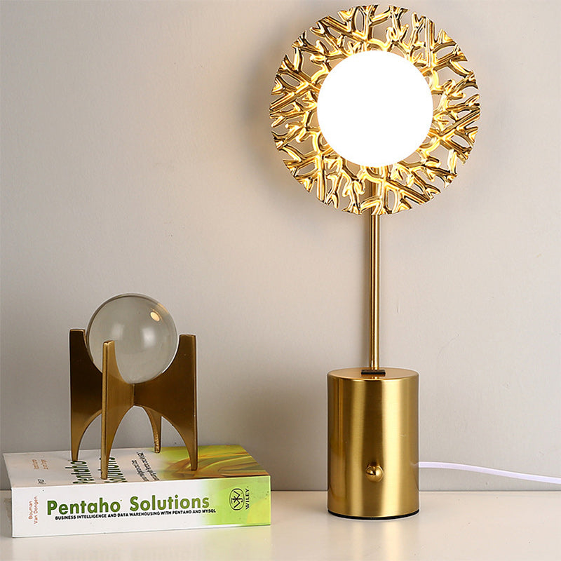 Moderne minimalistische runde Kugelzylinder-Hardware-Glas-1-Licht-Tischlampe für das Schlafzimmer 
